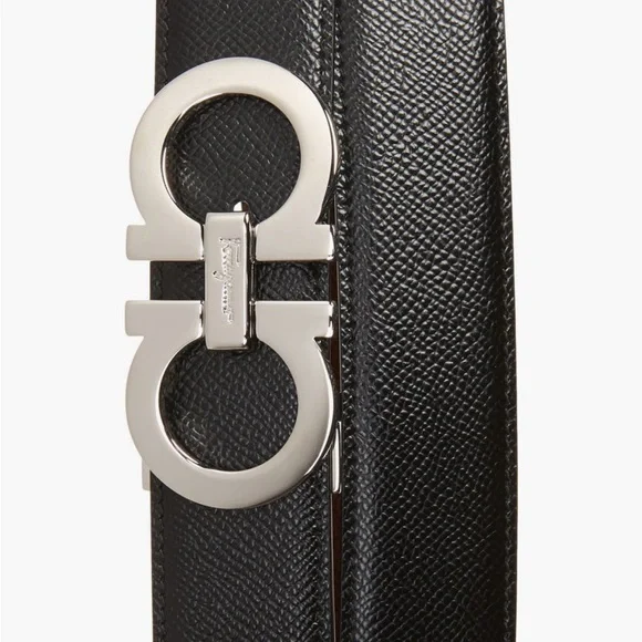 New Salvatore Ferragamo Reversible and Adjustable Gancini belt (blk and brwn) - Picture 12 of 14